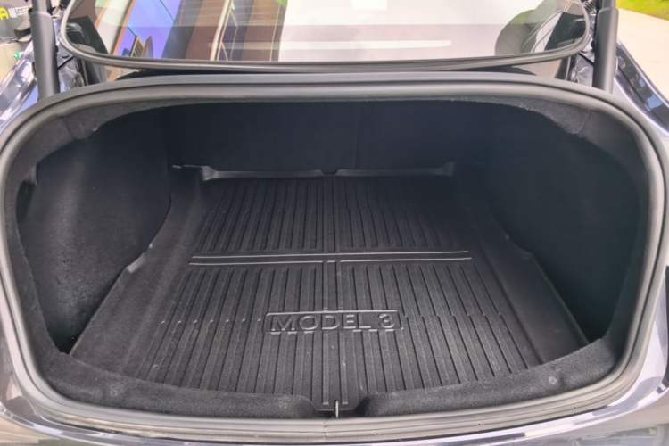 Used Tesla Model 3 2025 Rear-Wheel-Drive Version Trunk