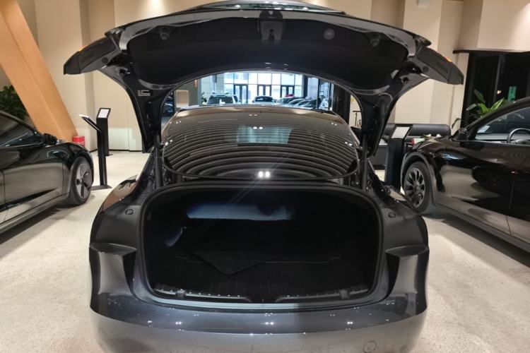 Used Tesla Model 3 2025 Rear-Wheel-Drive Version Trunk