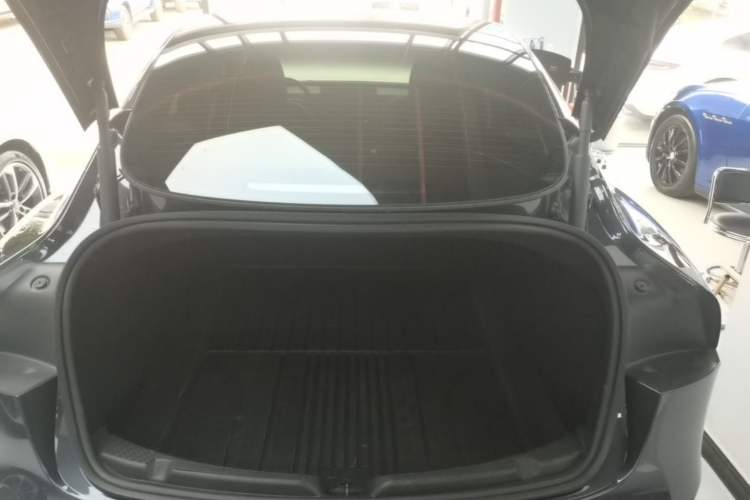 Used Tesla Model 3 2025 Rear-Wheel-Drive Version Trunk