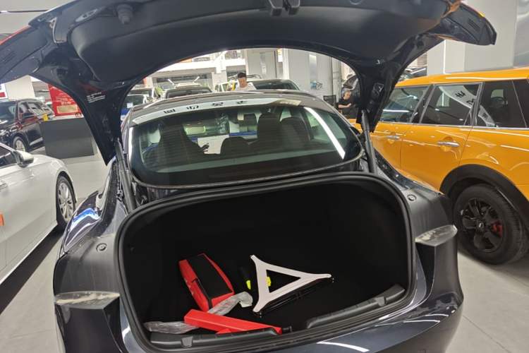 Used Tesla Model 3 2025 Model Revised Rear-Wheel-Drive Version Trunk