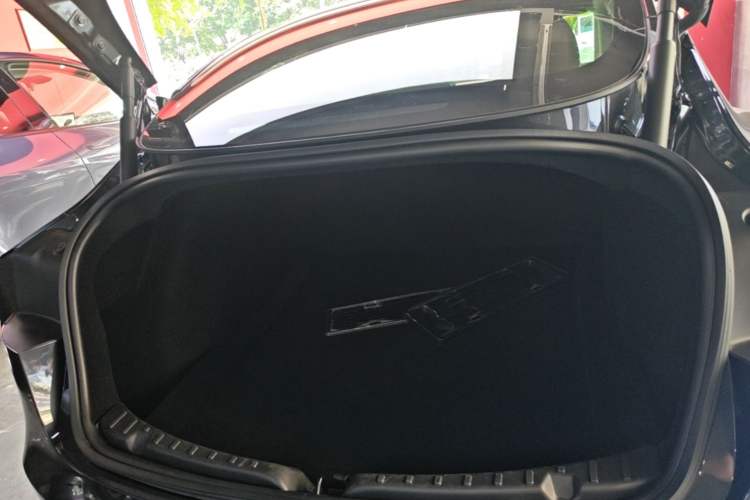 Used Tesla Model 3 2025 Rear-Wheel-Drive Version Trunk