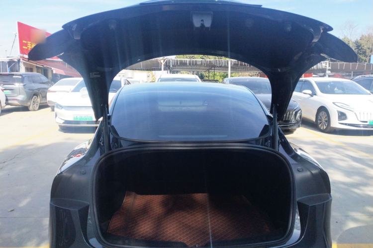 Used Tesla Model 3 2025 Rear-Wheel-Drive Version Trunk