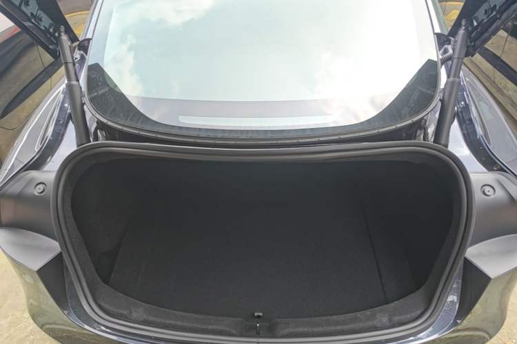 Used Tesla Model 3 2025 Rear-Wheel-Drive Version Trunk