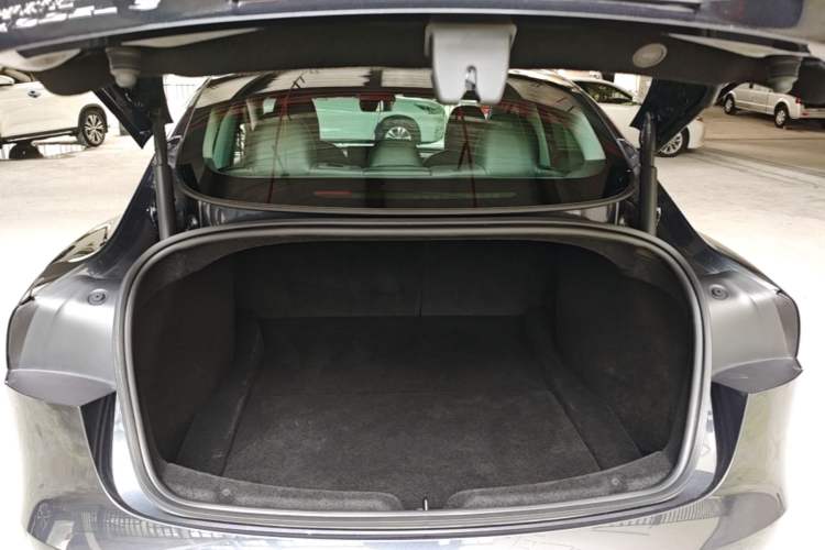 Used Tesla Model 3 2025 Rear-Wheel-Drive Version Trunk