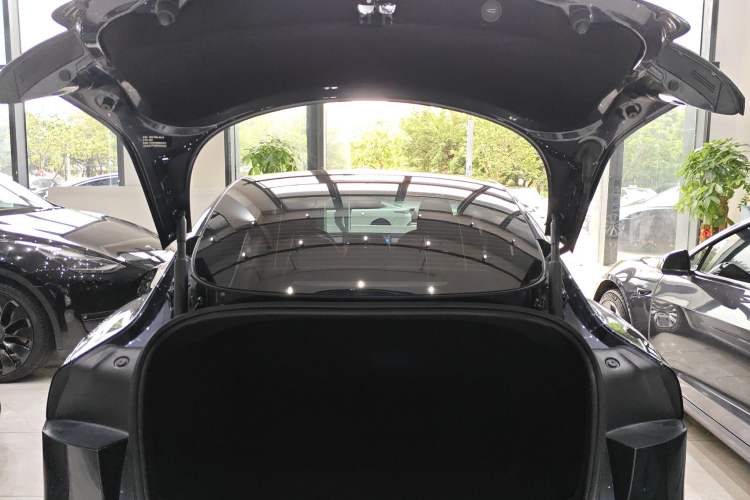 Used Tesla Model 3 2025 Rear-Wheel-Drive Version Trunk
