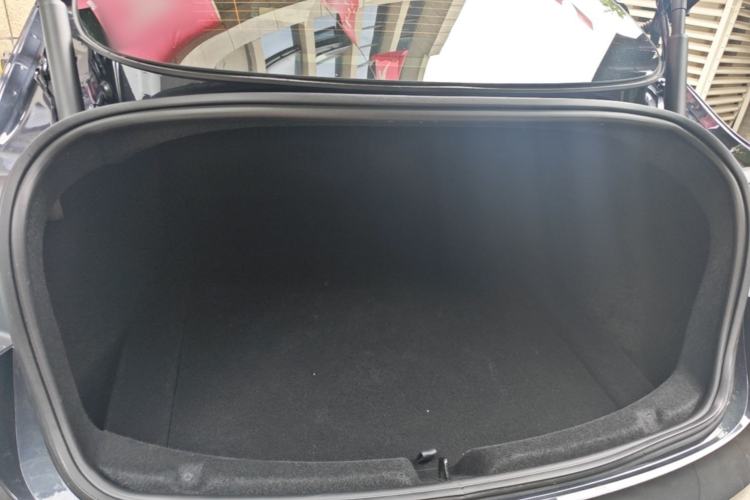 Used Tesla Model 3 2025 Rear-Wheel-Drive Version Trunk
