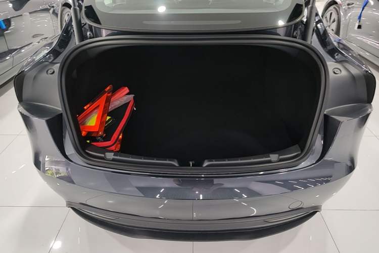 Used Tesla Model 3 2025 Model Revised Rear-Wheel-Drive Version Trunk