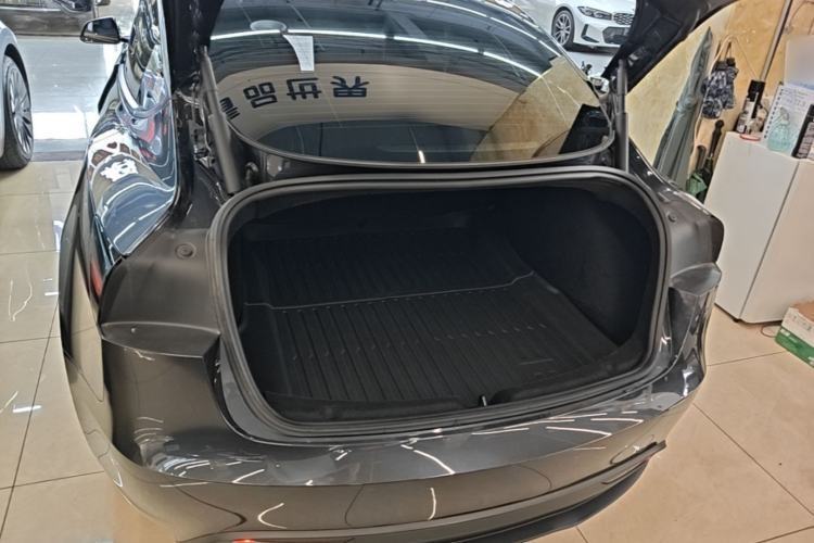 Used Tesla Model 3 2025 Rear-Wheel-Drive Version Trunk