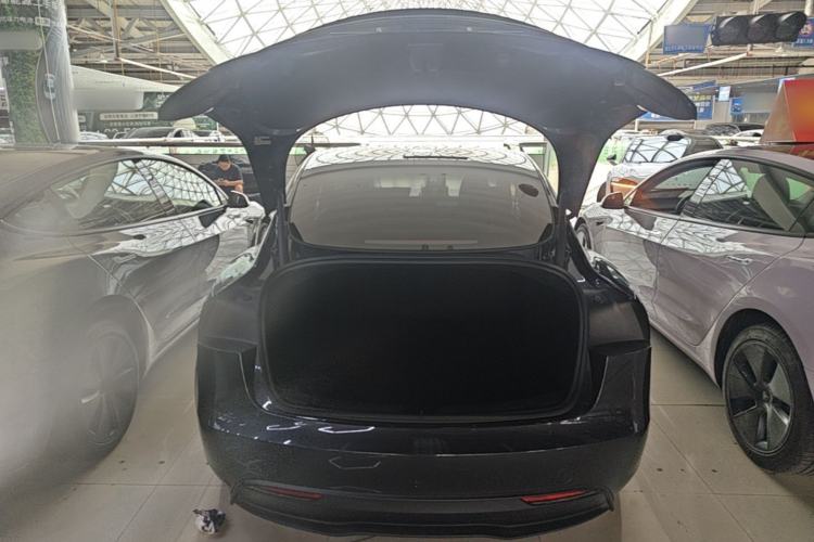 Used Tesla Model 3 2025 Rear-Wheel-Drive Version Trunk