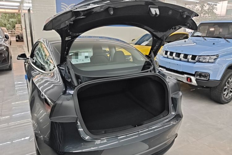 Used Tesla Model 3 2025 Rear-Wheel-Drive Version Trunk