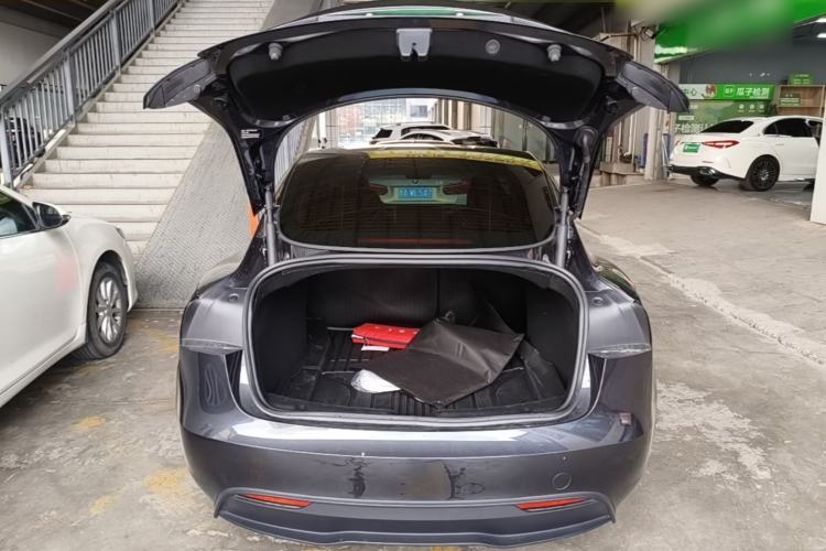 Used Tesla Model 3 2025 Rear-Wheel-Drive Version Trunk