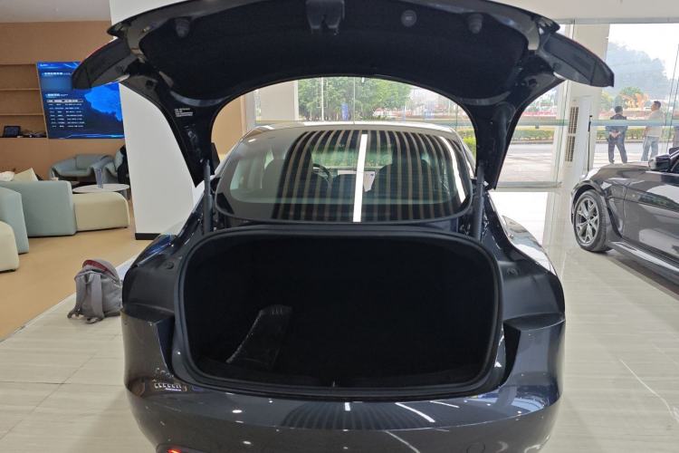 Used Tesla Model 3 2025 Rear-Wheel-Drive Version Trunk