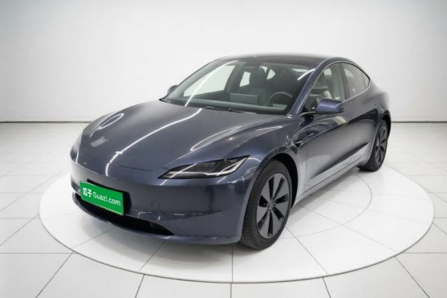 Tesla Model 3 2025 Rear-Wheel-Drive Version usata