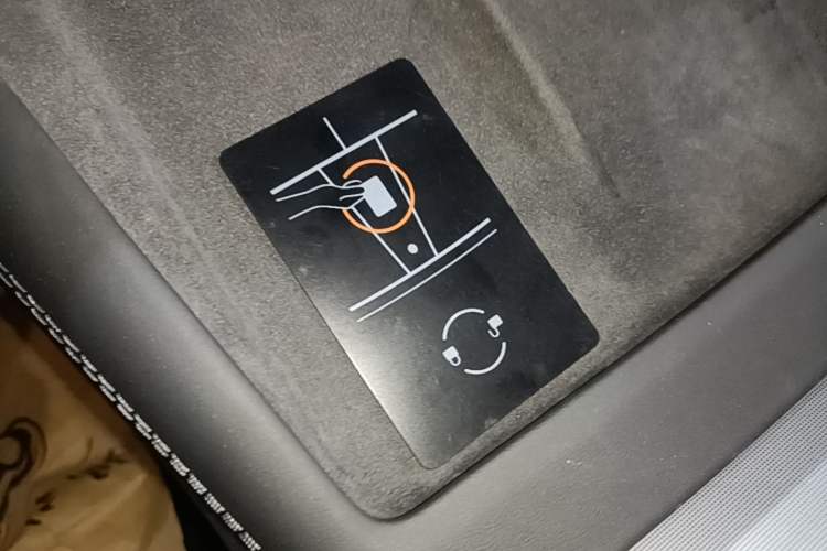 Used Tesla Model 3 2025 Rear-Wheel-Drive Version Vehicle Key