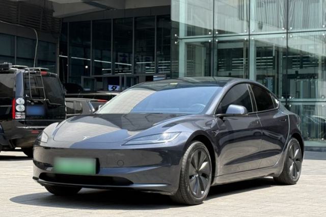 Used Tesla Model 3 2025 Rear-Wheel-Drive Version