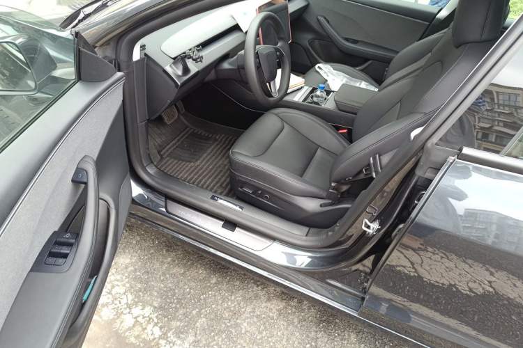 Used Tesla Model 3 2025 Rear-Wheel-Drive Version Driver Seat