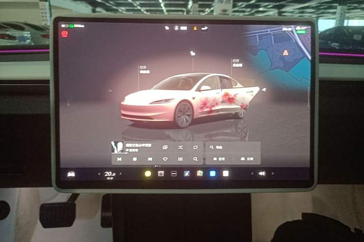 Used Tesla Model 3 2025 Rear-Wheel-Drive Version Audio And AC Panel