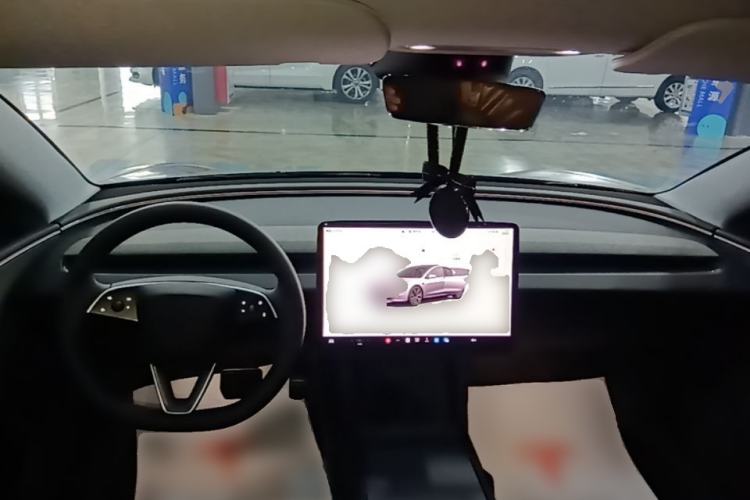 Used Tesla Model 3 2025 Rear-Wheel-Drive Version Center Console