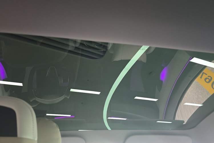 Used Tesla Model 3 2025 Long-Range All-Wheel-Drive Version Headliner