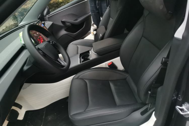 Used Tesla Model 3 2025 Rear-Wheel-Drive Version Left Front Seat