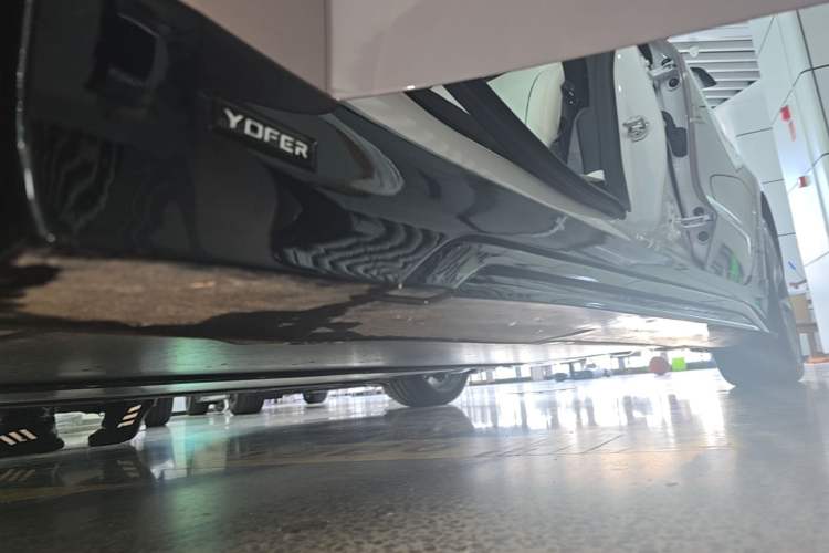 Used Tesla Model 3 2025 Long-Range All-Wheel-Drive Version Left Side Sill