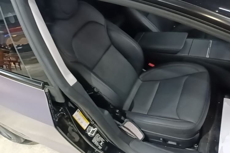 Used Tesla Model 3 2025 Rear-Wheel-Drive Version Right Front Seat