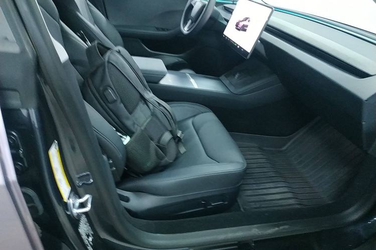 Used Tesla Model 3 2025 Rear-Wheel-Drive Version Right Front Seat