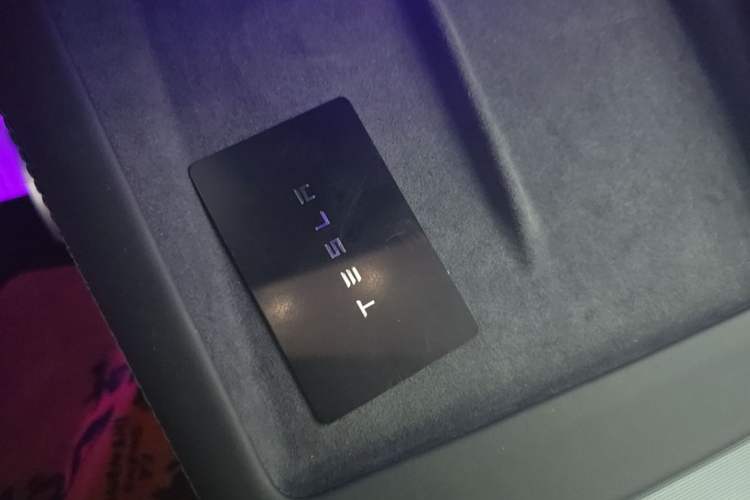 Used Tesla Model 3 2025 Long-Range All-Wheel-Drive Version Vehicle Key