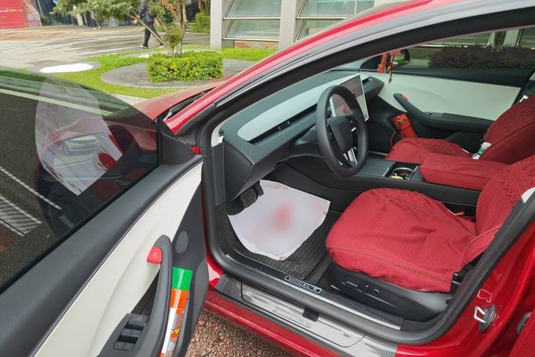 Used Tesla Model 3 2025 Long-Range All-Wheel-Drive Version Driver Seat