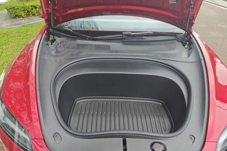 Used Tesla Model 3 2025 Long-Range All-Wheel-Drive Version Engine Bay