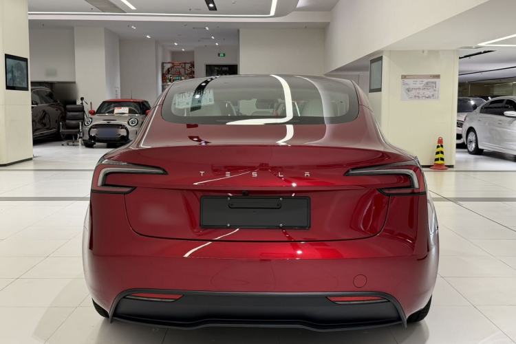 Used Tesla Model 3 2025 Rear-Wheel-Drive Version Exterior 4