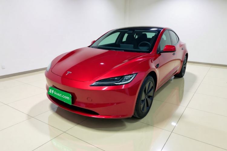 Tesla Model 3 2025 Rear-Wheel-Drive Version