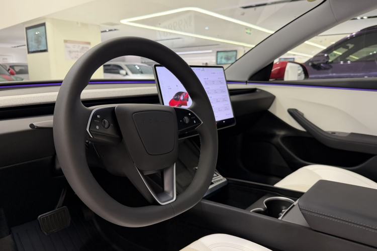 Used Tesla Model 3 2025 Rear-Wheel-Drive Version Interior 8