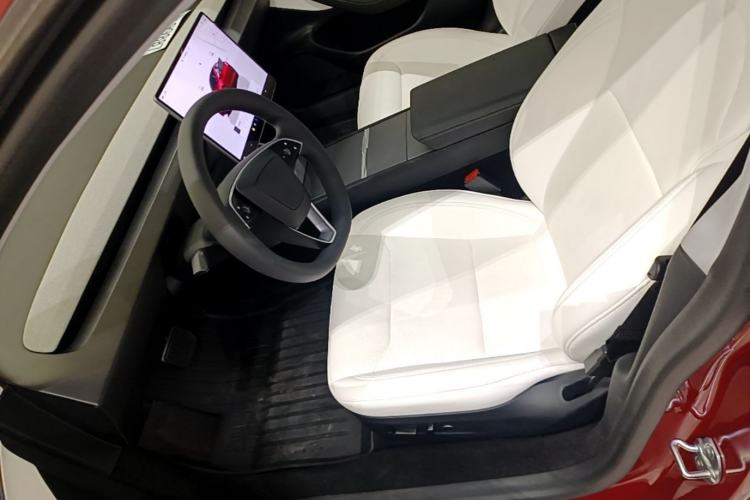 Used Tesla Model 3 2025 Rear-Wheel-Drive Version Left Front Seat