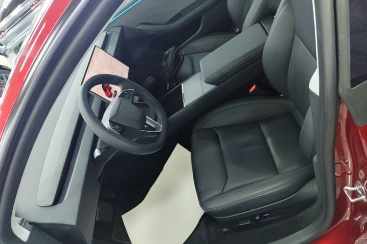 Used Tesla Model 3 2025 Rear-Wheel-Drive Version Left Front Seat