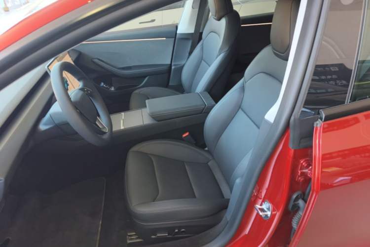 Used Tesla Model 3 2025 Rear-Wheel-Drive Version Left Front Seat