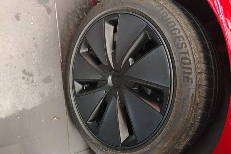 Used Tesla Model 3 2025 Model Revised Rear-Wheel-Drive Version Right Rear Wheel Hub