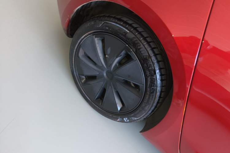 Used Tesla Model 3 2025 Rear-Wheel-Drive Version Right Rear Wheel Hub