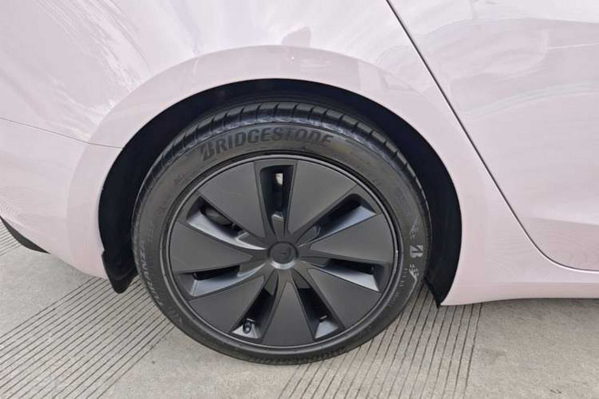 Used Tesla Model 3 2025 Model Revised Rear-Wheel-Drive Version Right Rear Wheel Hub