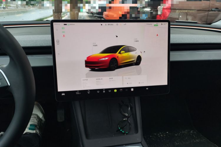 Used Tesla Model 3 2025 Rear-Wheel-Drive Version Audio And AC Panel