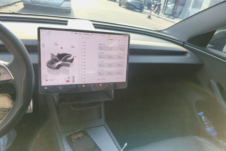 Used Tesla Model 3 2025 Rear-Wheel-Drive Version Audio And AC Panel
