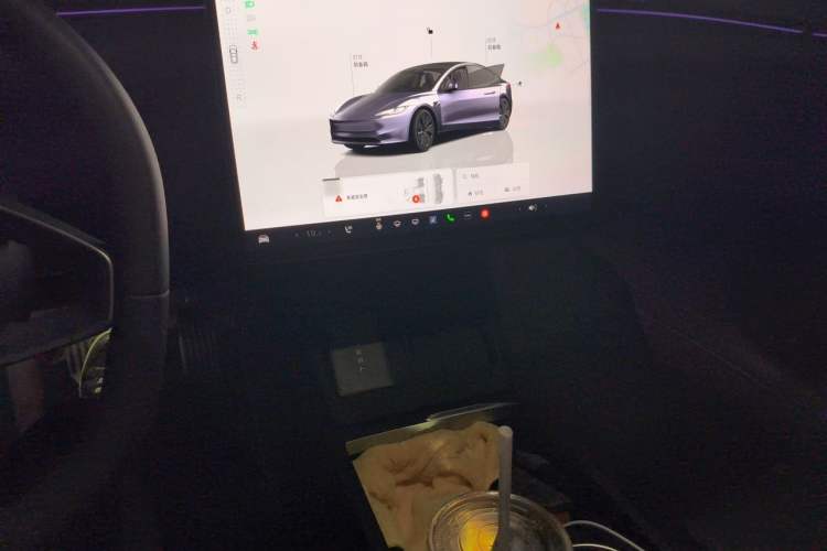 Used Tesla Model 3 2025 Rear-Wheel-Drive Version Audio And AC Panel
