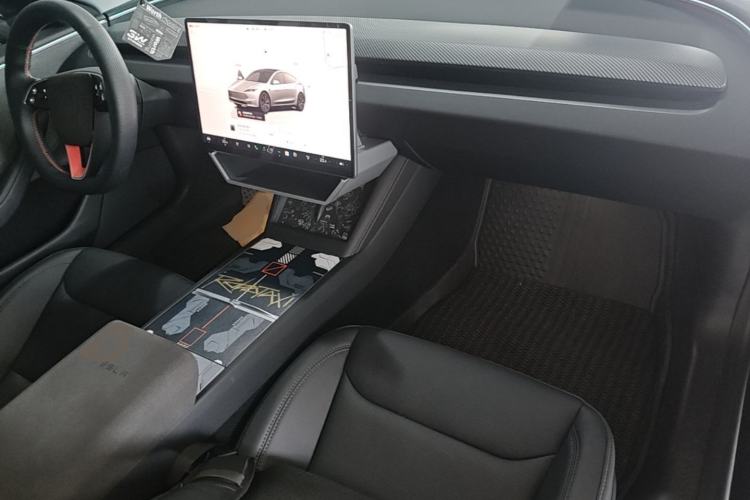 Used Tesla Model 3 2025 Model Revised Rear-Wheel-Drive Version Center Console