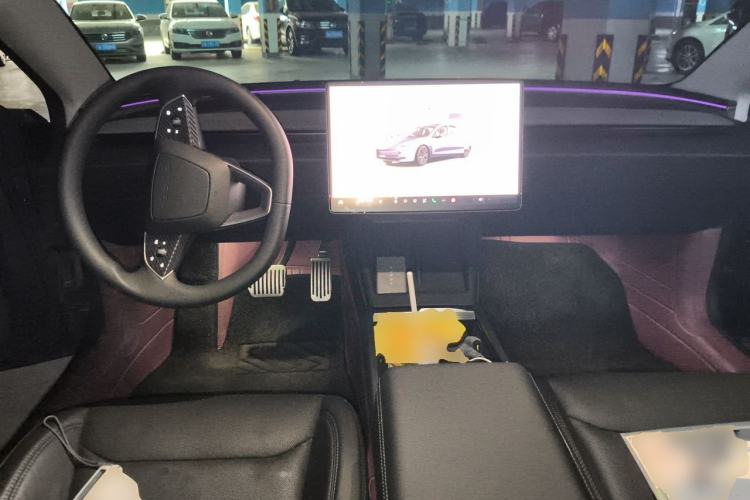 Used Tesla Model 3 2025 Rear-Wheel-Drive Version Center Console