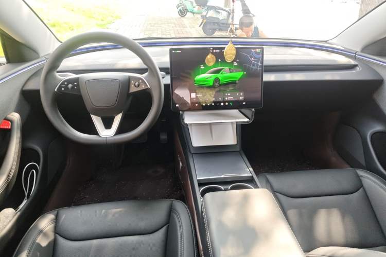 Used Tesla Model 3 2025 Rear-Wheel-Drive Version Center Console