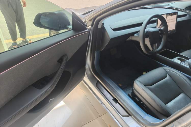 Used Tesla Model 3 2025 Rear-Wheel-Drive Version Driver Seat