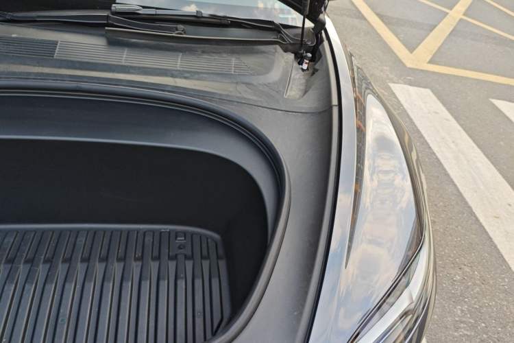 Used Tesla Model 3 2025 Model Revised Rear-Wheel-Drive Version Engine Bay Left