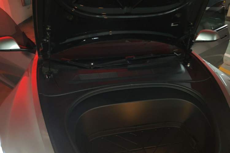 Used Tesla Model 3 2025 Rear-Wheel-Drive Version Engine Bay Right