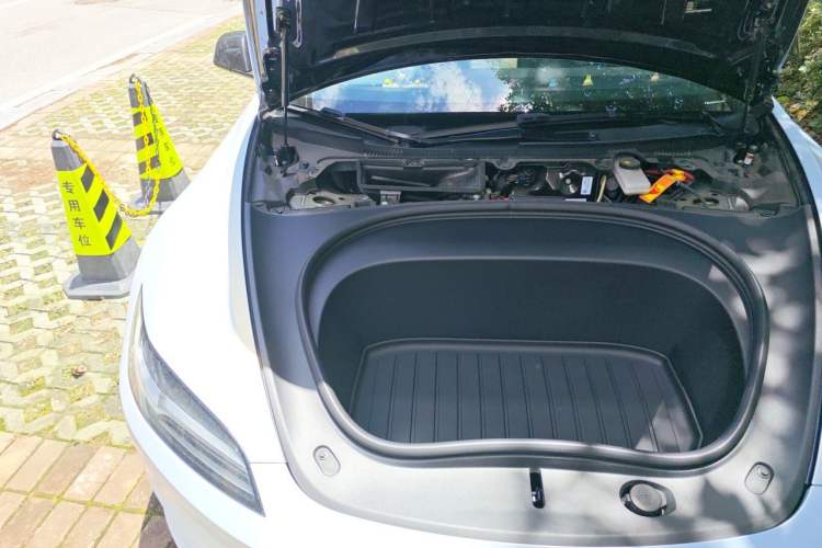 Used Tesla Model 3 2025 Model Revised Rear-Wheel-Drive Version Engine Bay Right