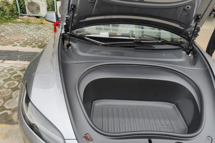 Used Tesla Model 3 2025 Model Revised Long-Range Rear-Wheel-Drive Version Engine Bay Right